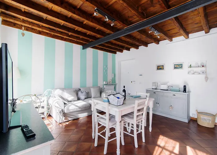 アパート Comokiss コモ